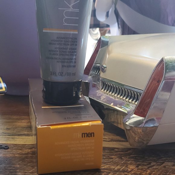 Men's Advanced Facial Hydrator Sunscreen Broad Spectrum SPF 30 - MKMen - Picture 2 of 9